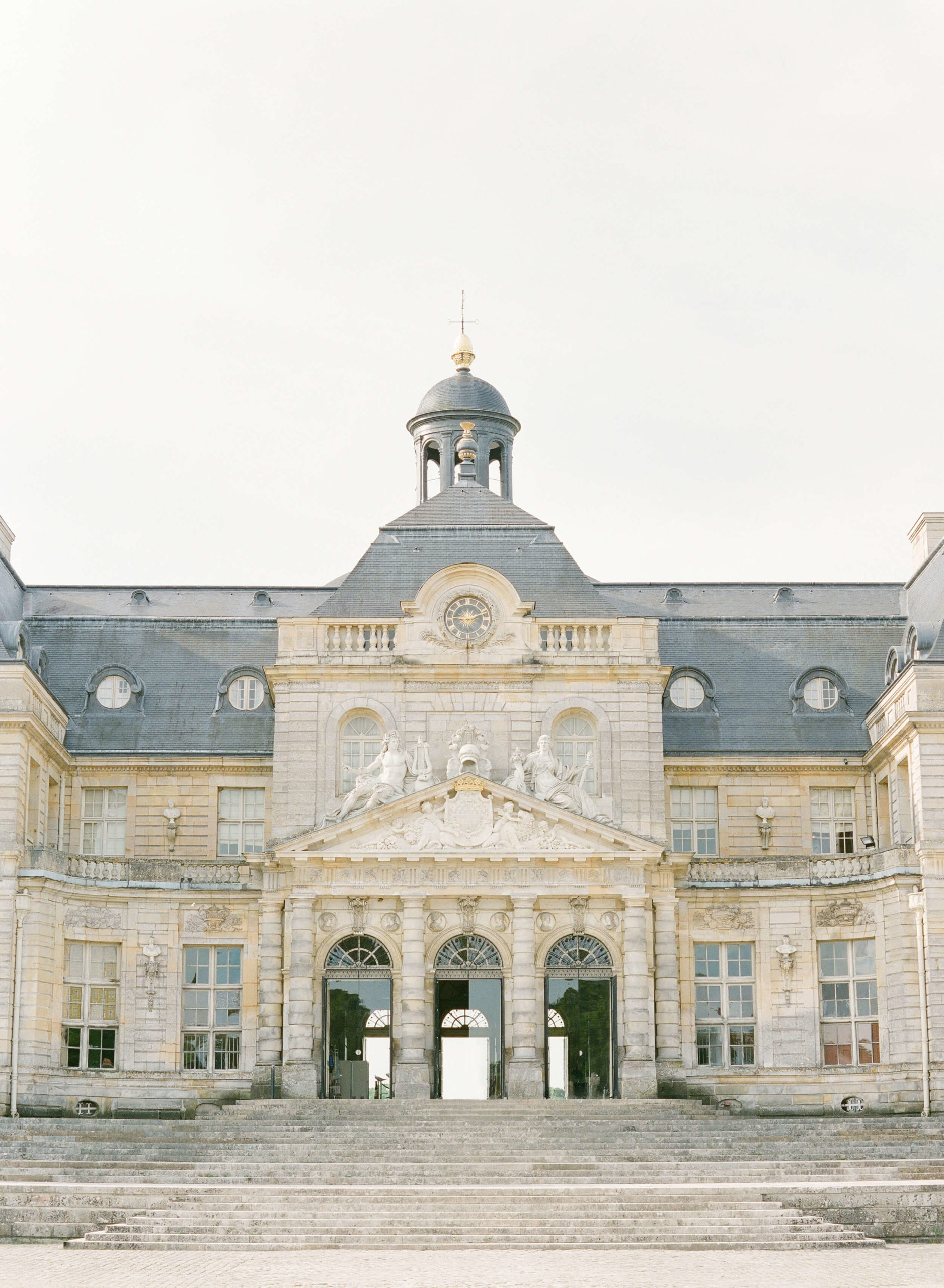 Chateau de Vaux le Vicomte Wedding Proposal — Kiss Me in Paris