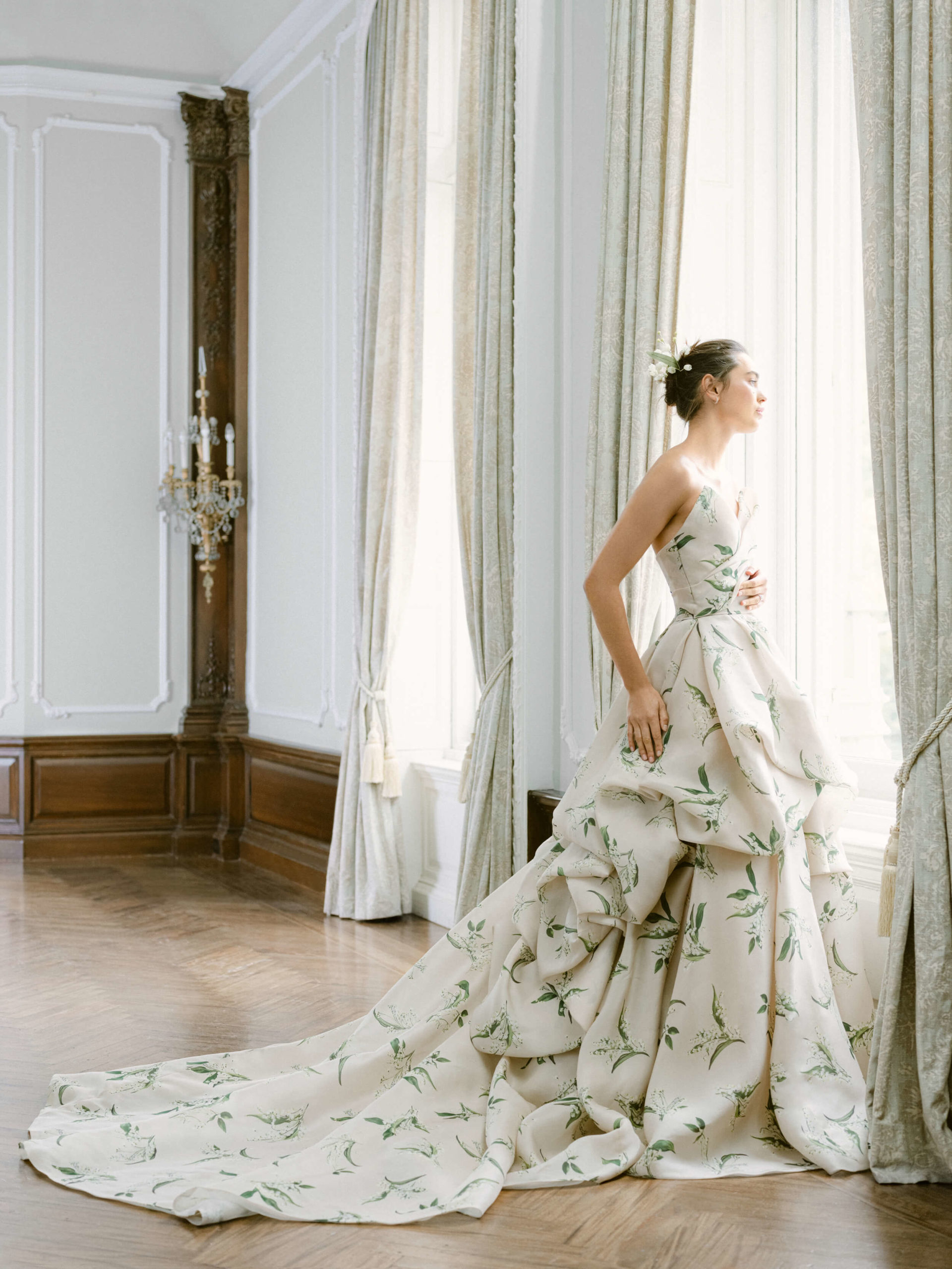 Monique Lhuillier fall bridal collection gown