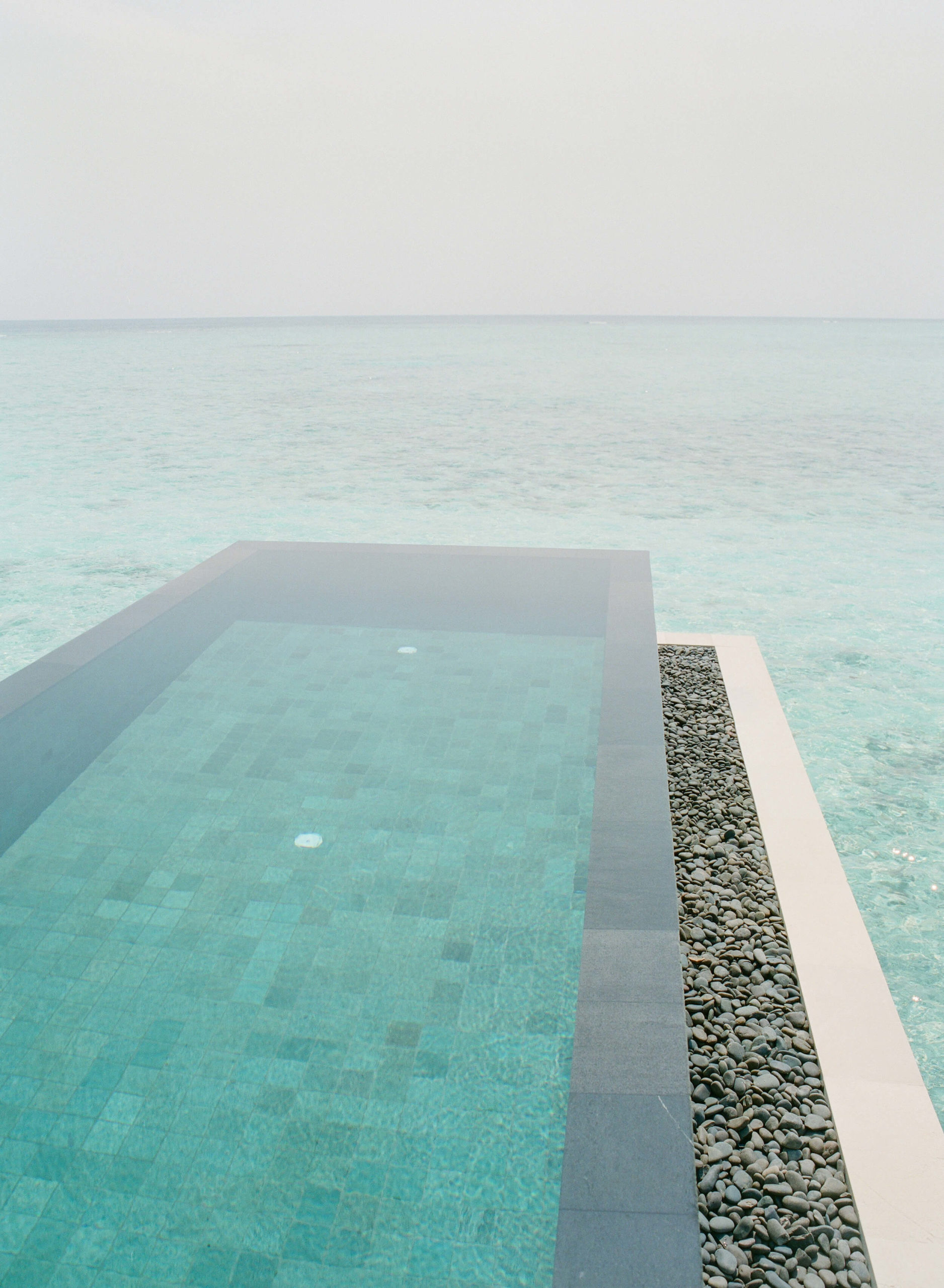 Four Seasons Maldives infinity pool