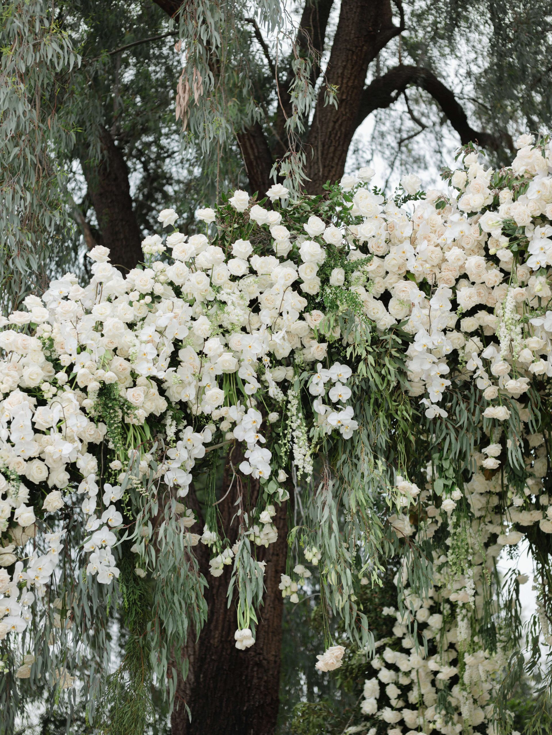 flowers in wedding ceremony
